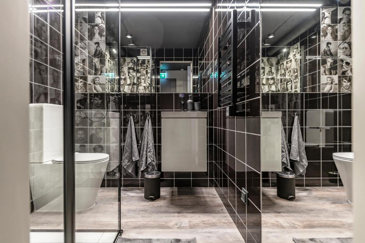 Artsy Exclusive Old Town Residence Gallery Walk Vilnius Bagian luar foto