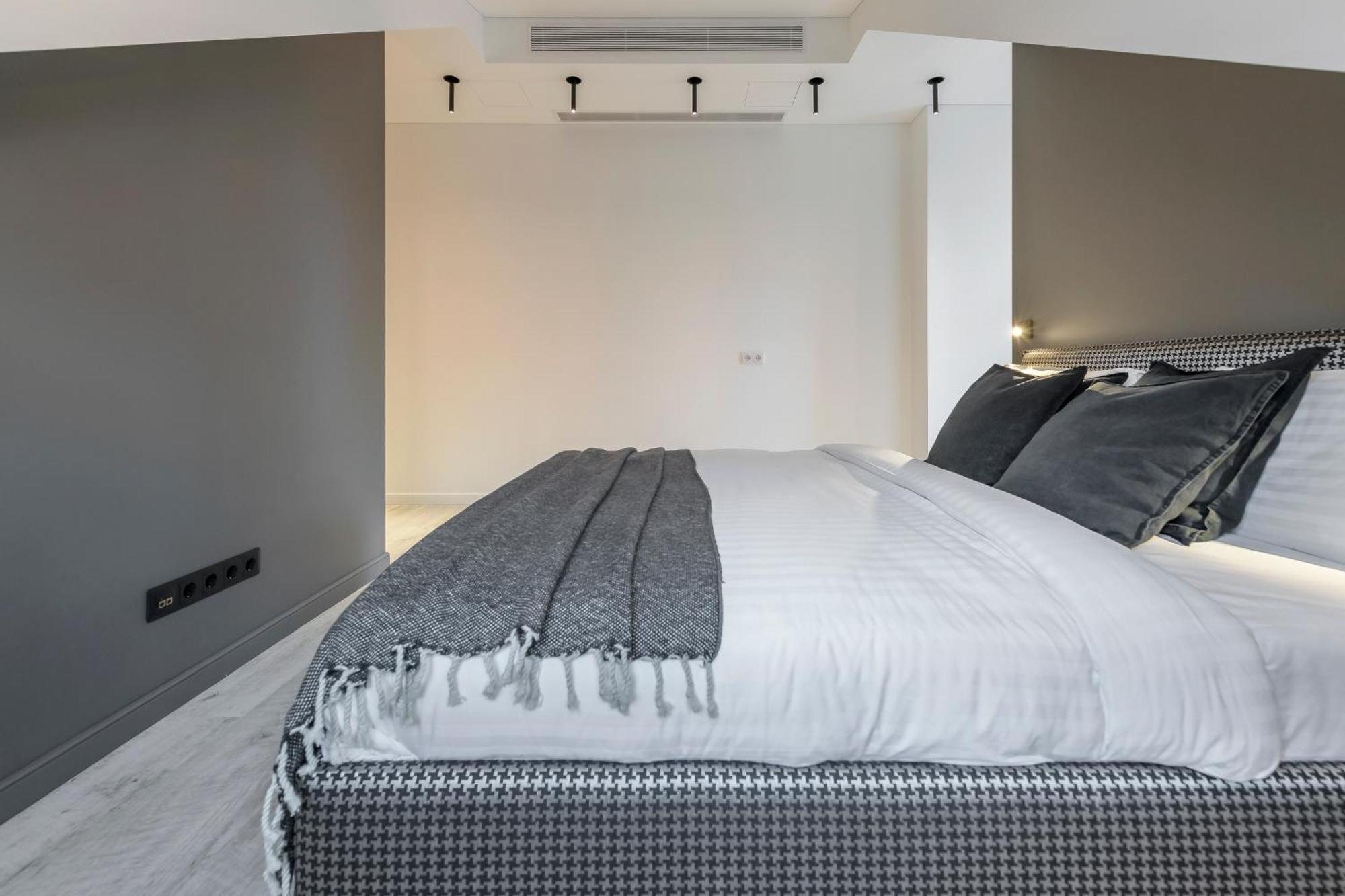 Artsy Exclusive Old Town Residence Gallery Walk Vilnius Ruang foto